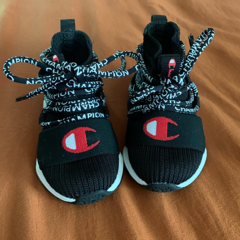 Baby shoes (champion)